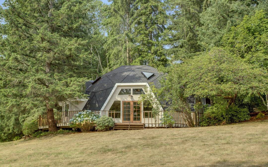 Stunning Geodesic Dome on 1.5 Acres Close To Downtown Woodinville