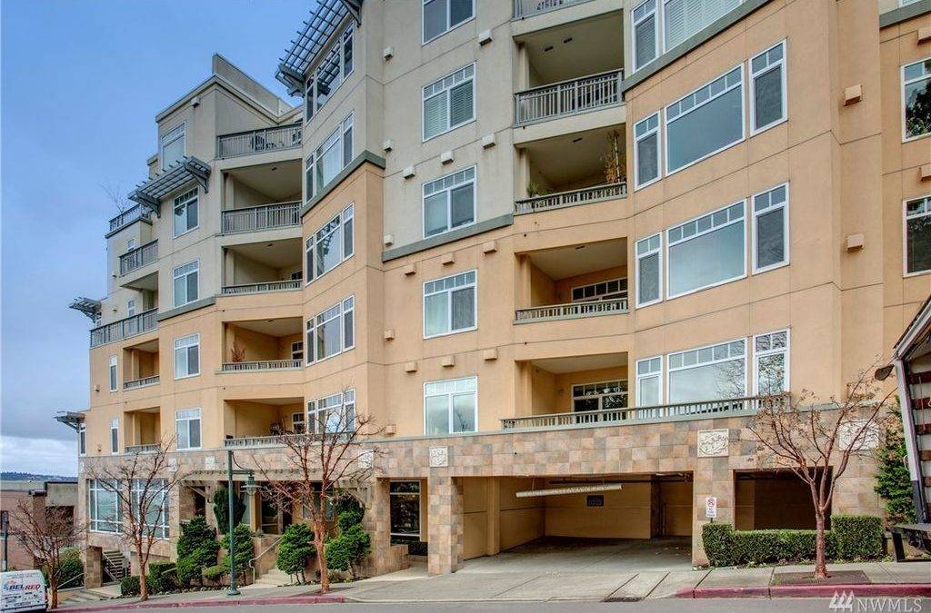 Immaculate 2-Bedroom, 1.75-Bath Condo with Views of Lake Washington in Downtown Kirkland