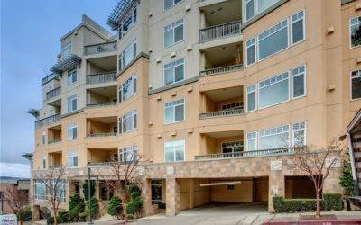 Immaculate 2-Bedroom, 1.75-Bath Condo with Views of Lake Washington in Downtown Kirkland